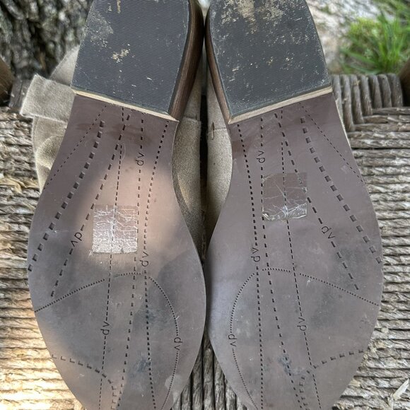 Dolce Vita Distressed Slouchy Ankle Boots Beige Size 10 SO CUTE!!!!!! - Picture 5 of 8